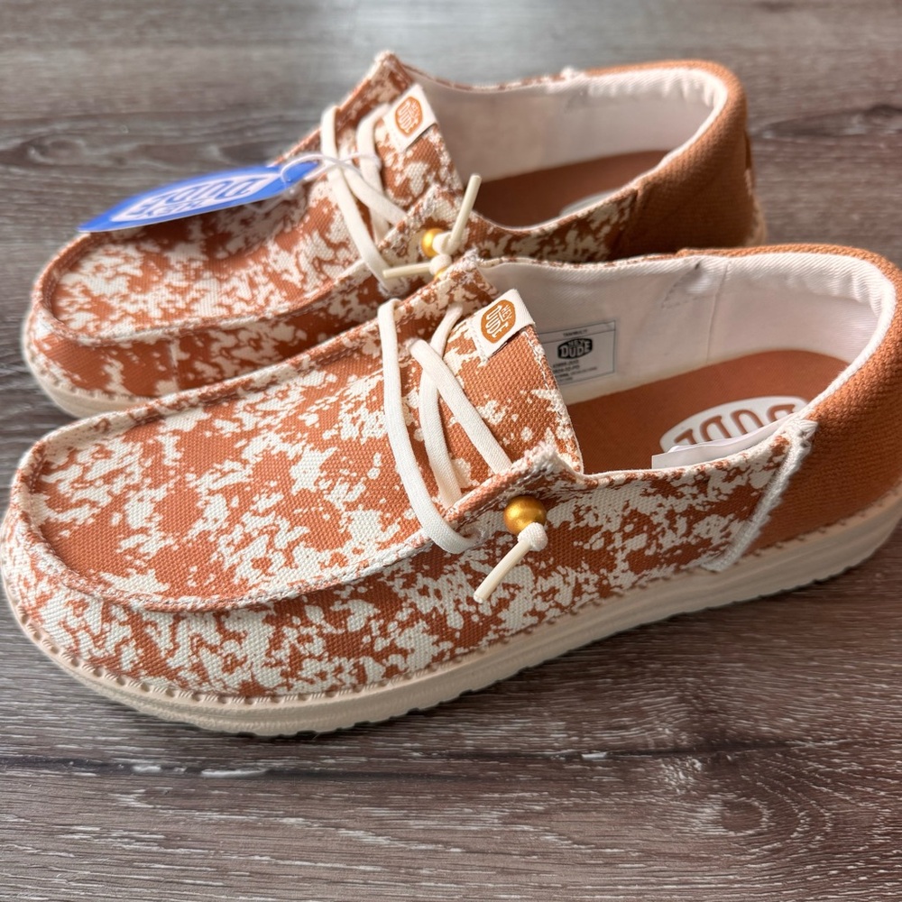 NWT Hey Dude Wendy Funk Animal Print Shoes Tan Multi Women’s 10 Wide - Picture 5 of 8
